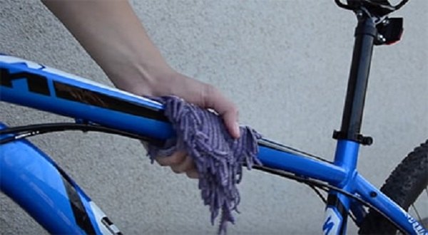 Gidon ve bisiklet zincirindeki pas nasıl temizlenir