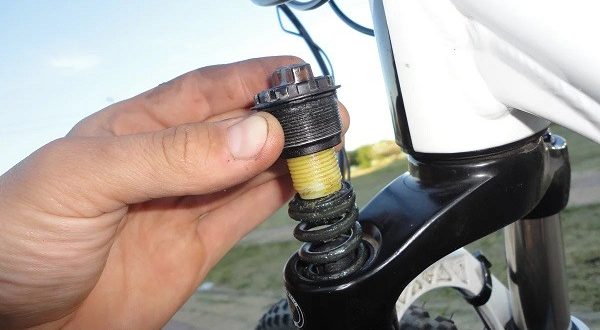 Bisikletinizdeki çatalın ayarlanması - nasıl ayarlanır ve ayarlanır
